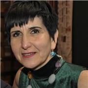 Professoressa impartisce lezioni a studenti delle medie e superiori.Disponibile anche per revisioni di tesi